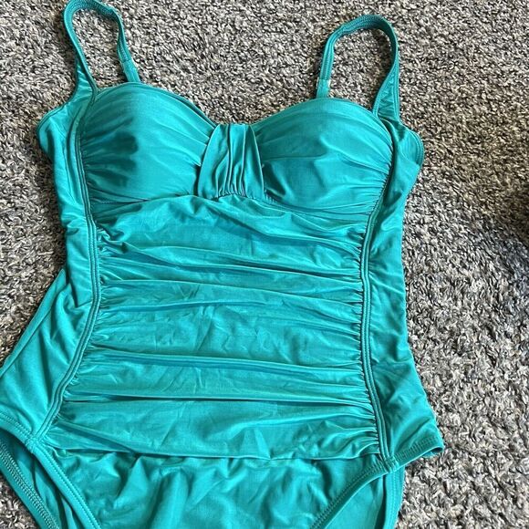 La Blanca Sz 8 One piece Swimsuit Ruched Front Sweetheart Neck Bra Green Emerald - Picture 2 of 5